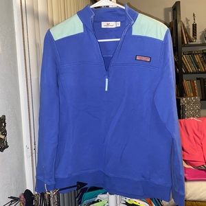 Vineyard Vines sweatshirt